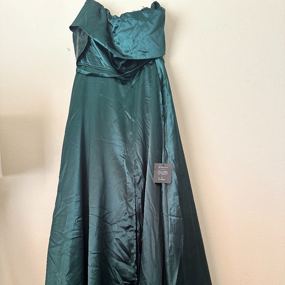 Green Formal off the shoulder dress - Picture 5 of 5